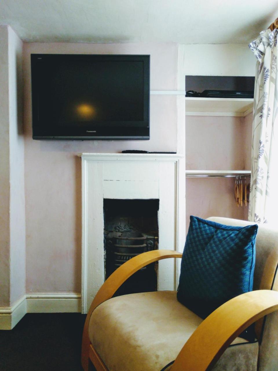 Homestay Cambridge Farmers Outlet